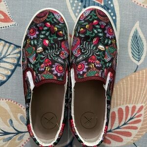 Inkkas Red and Green Floral Slip-On Sneakers